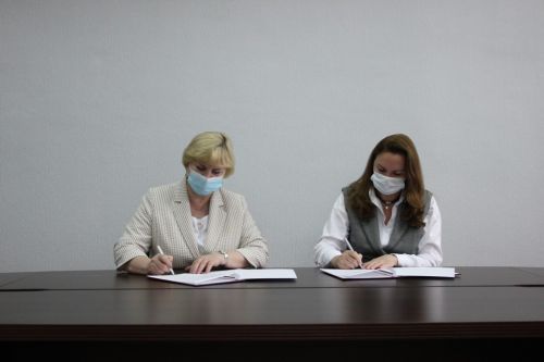 Детский омбудсмен и управляющий Кузбасским отделением Фонда социального страхования подписали соглашение о сотрудничестве