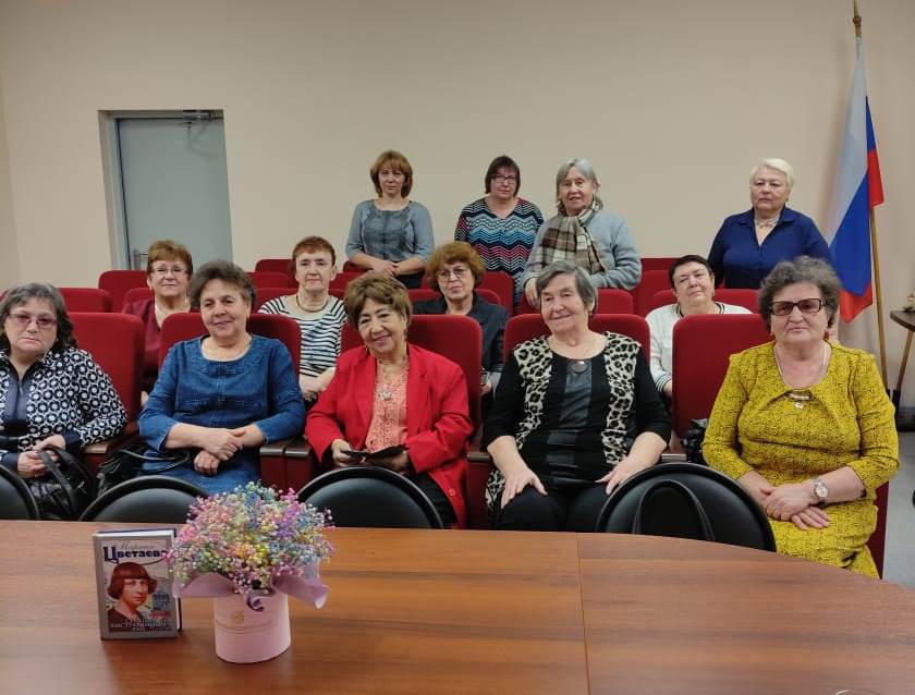 В Центре общения старшего поколения Отделения СФР по Кемеровской области – Кузбассу в г. Новокузнецке состоялся литературный вечер