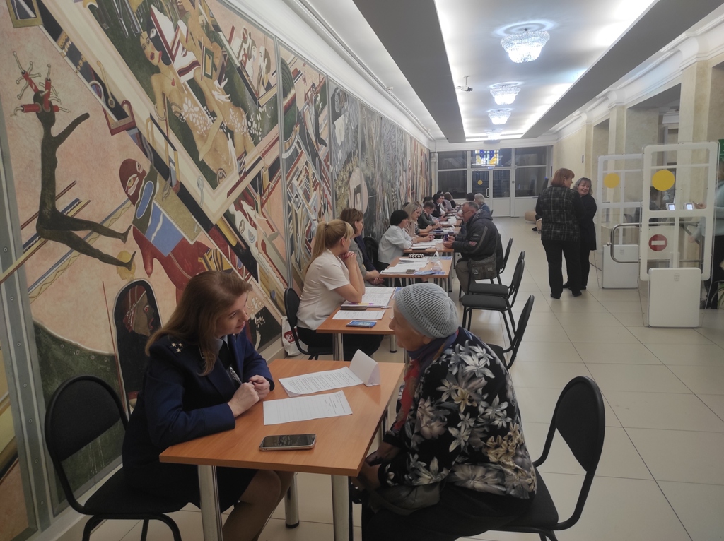 Отделение СФР по Кемеровской области – Кузбассу приняло участие в благотворительной акции «Правовое поле пенсионера»