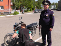 Осинники - Ребёнок 13 лет за рулём мотоцикла...