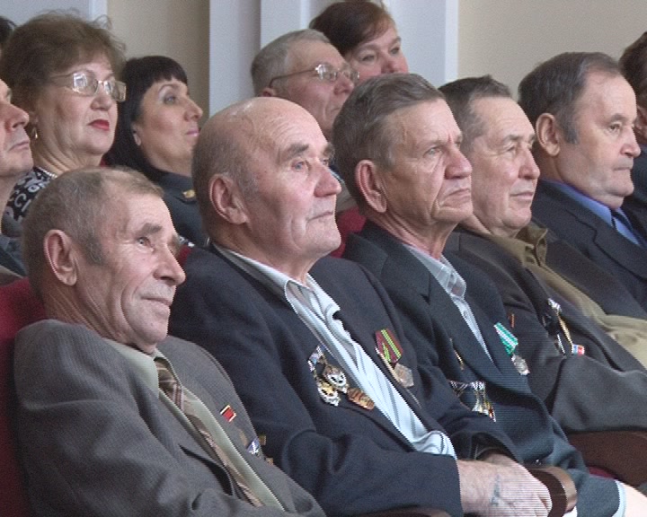 В Калтане состоялся торжественный прием ветеранов округа