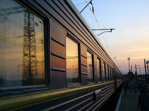 В Кузбассе пассажир под «спайсом» пугал попутчиков по поезду