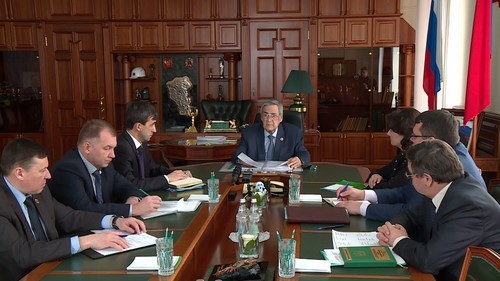 Губернатор Аман Тулеев объявил о повышении заработной платы нескольким категориям бюджетников и увеличении МРОТ в Кузбассе