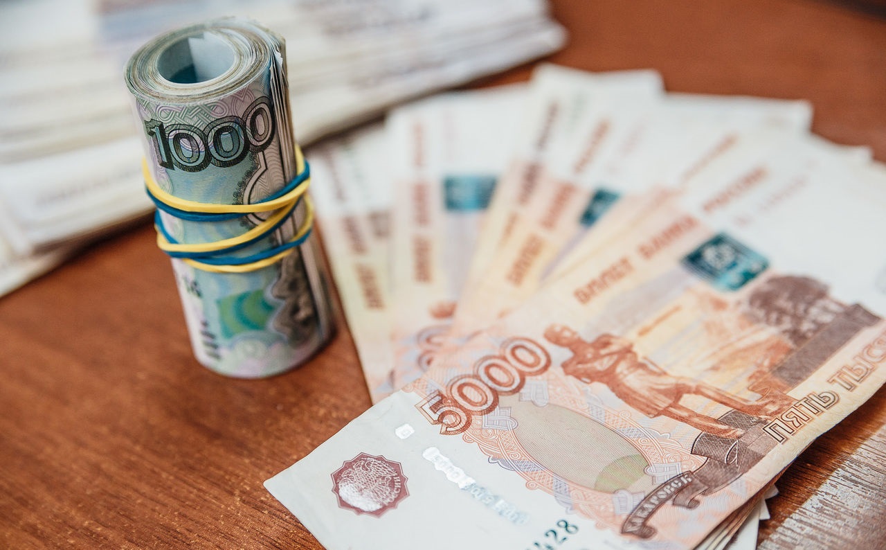 Инспекторы ГИБДД в Новокузнецке стали фигурантами уголовного дела за крупную взятку